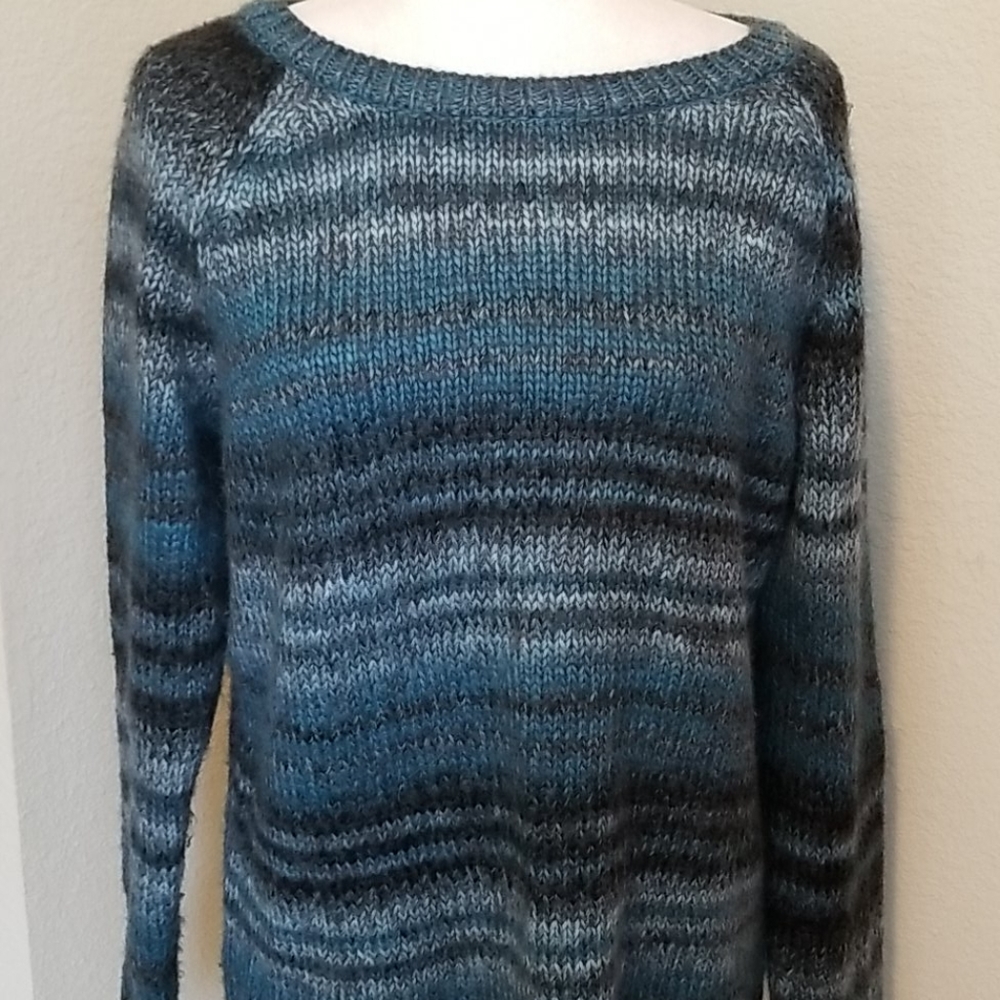 Kenar Back Button Pullover Sweater - image 3